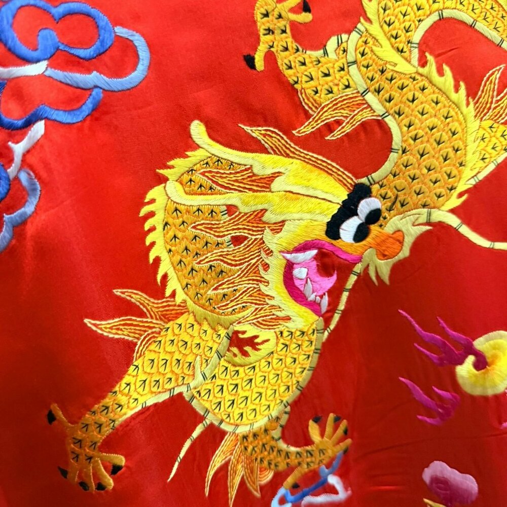 ESME 100% Silk Red Kimono Robe Embroidered Dragon (No belt) Size M ? - Picture 8 of 10
